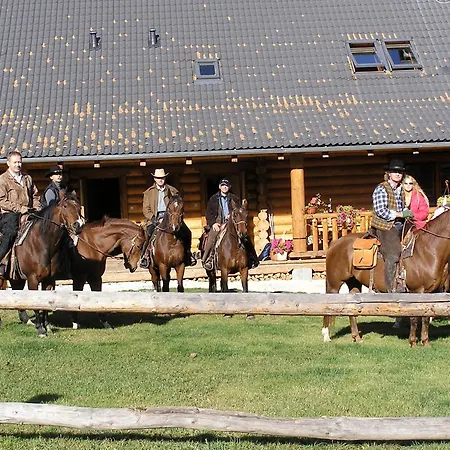 Penzion-ranc U Trapera Guest house Hrabusice