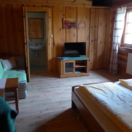 Penzion-ranc U Trapera Guest house Hrabusice