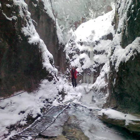 Penzion-ranc U Trapera 2*