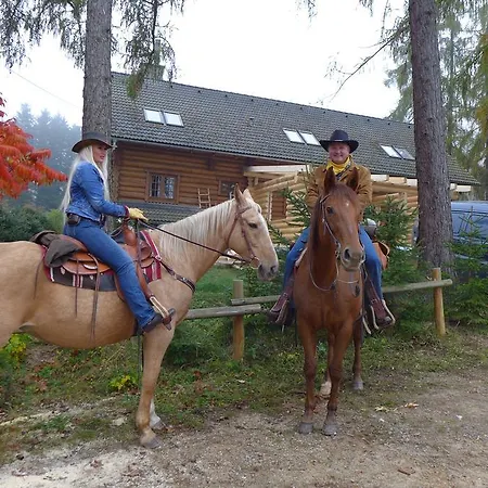 Penzion-ranc U Trapera 2*